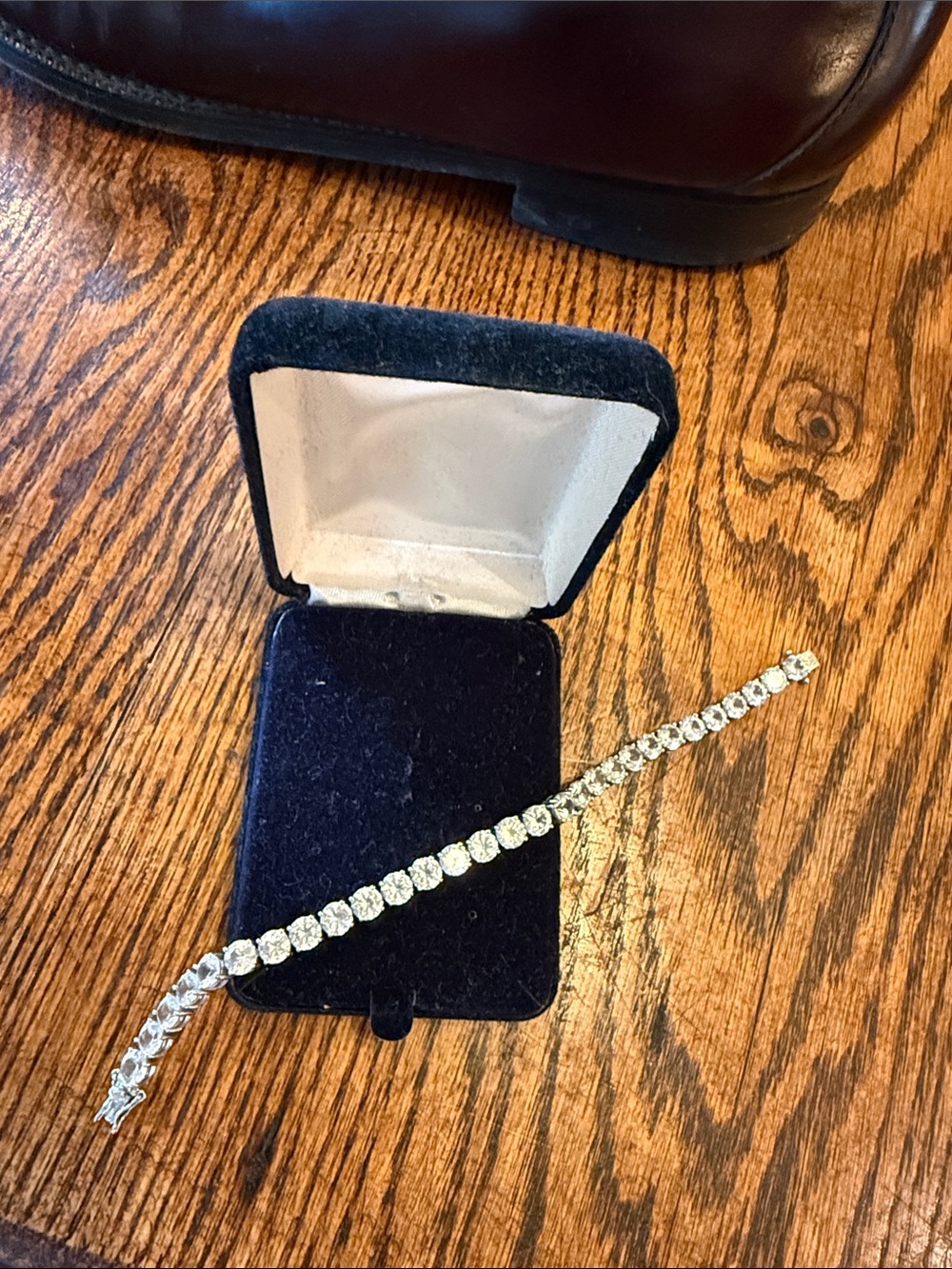 Silver and lab diamonds
